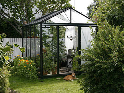 Englisches Gewächshaus, 2,36 cm x 3,10 cm, 73 cm Glasraster, 25 Grad Dachneigung, Schiebetür, schwarz